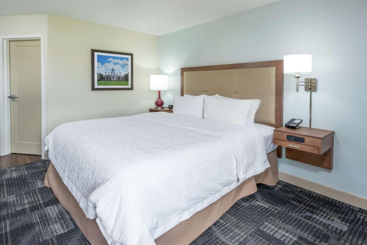 King Room - Non-Smoking at Hampton Inn Columbia