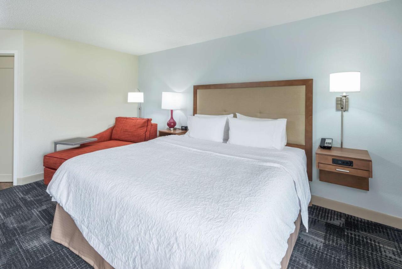 King Study - Non-Smoking at Hampton Inn Columbia