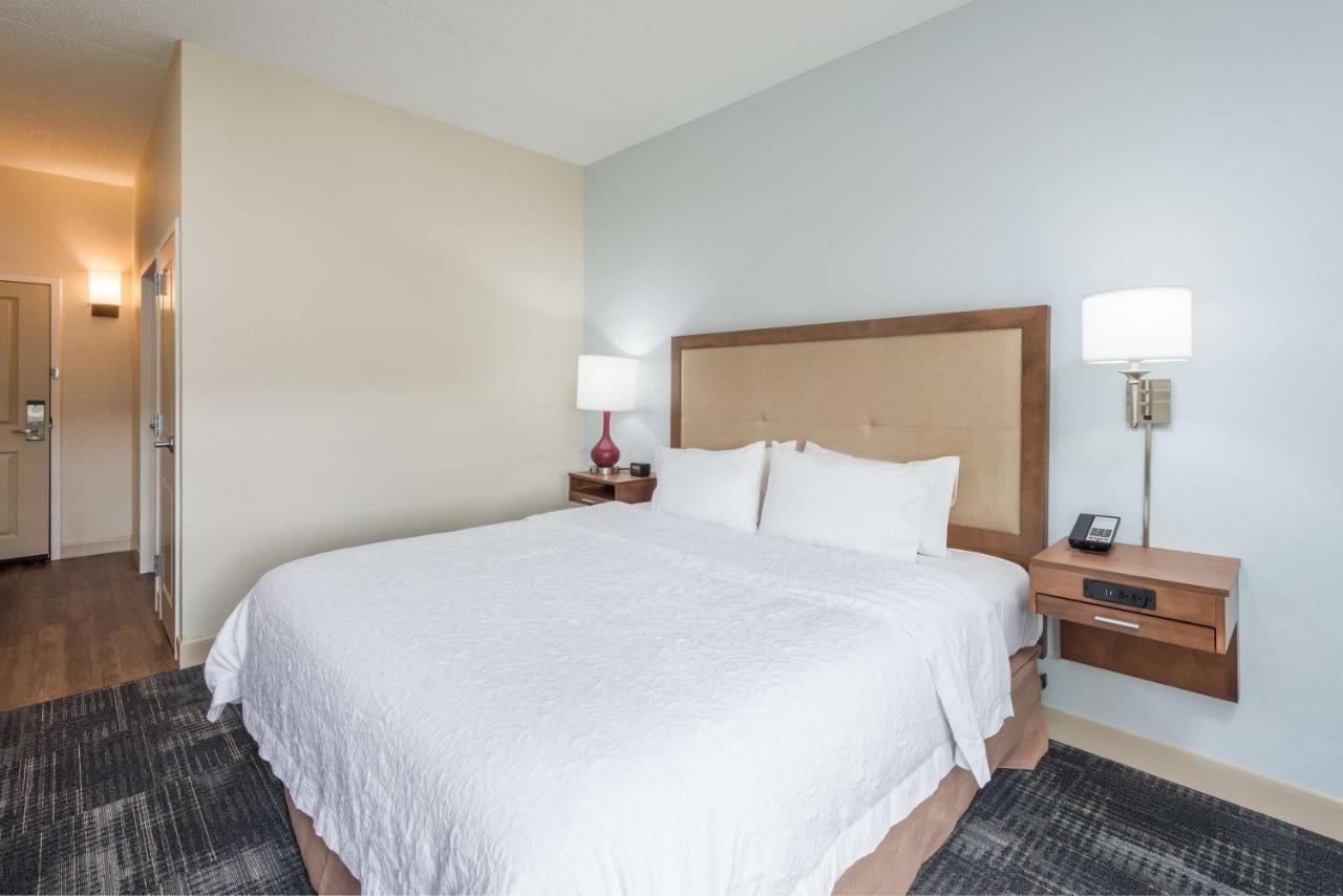 King Room - Disability Access at Hampton Inn Columbia