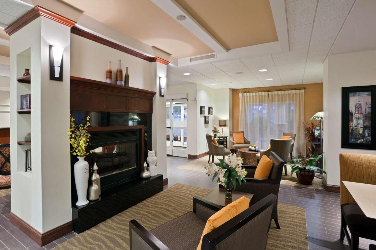 | Hampton Inn Clifton Park