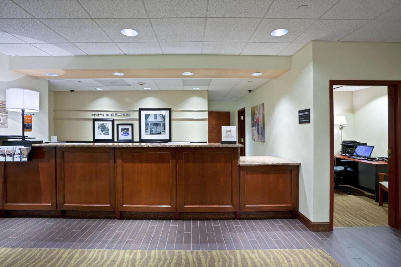 | Hampton Inn Clifton Park