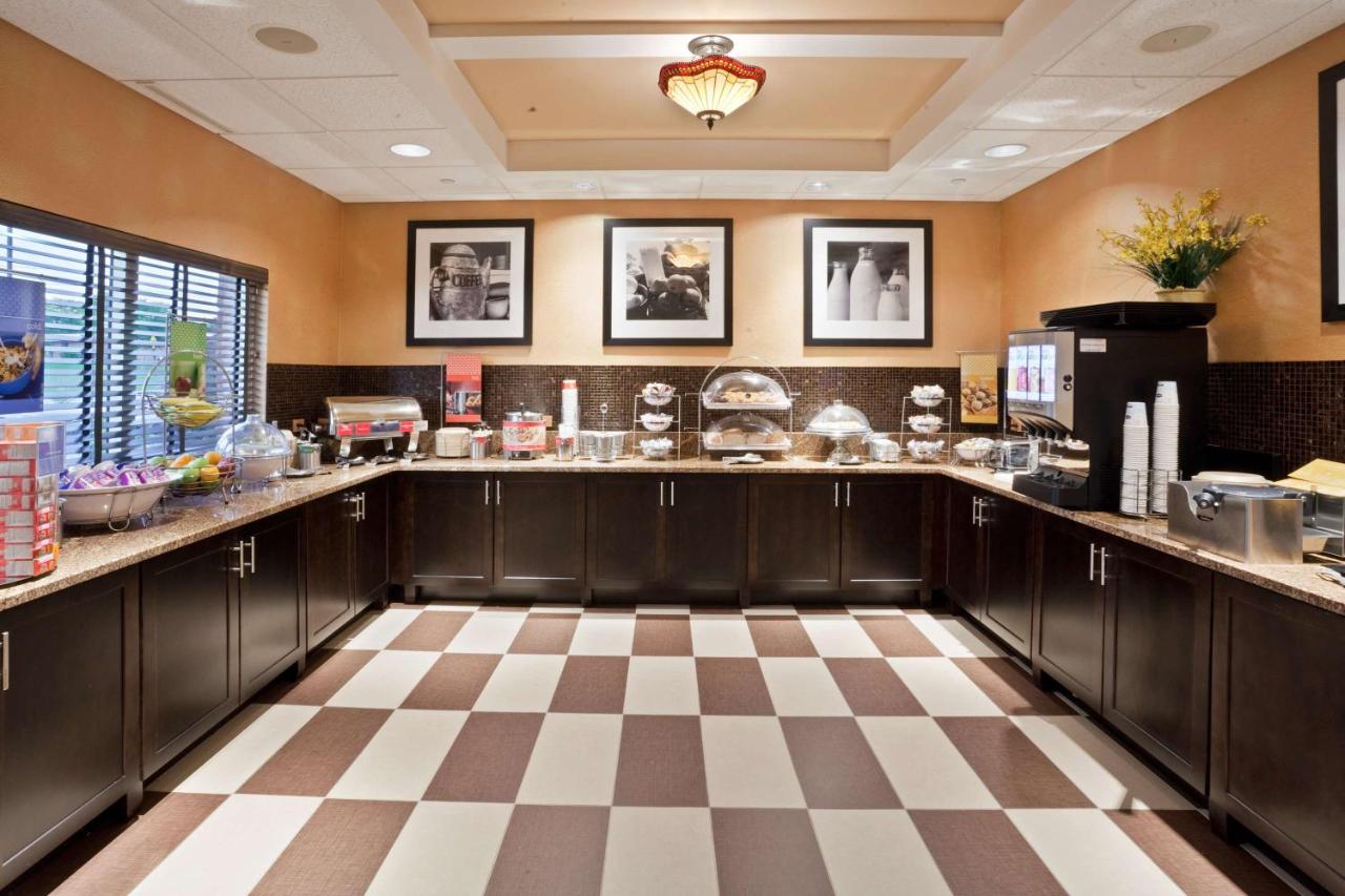 | Hampton Inn Clifton Park