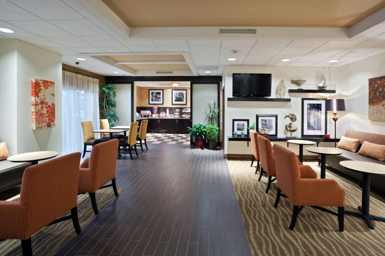 | Hampton Inn Clifton Park