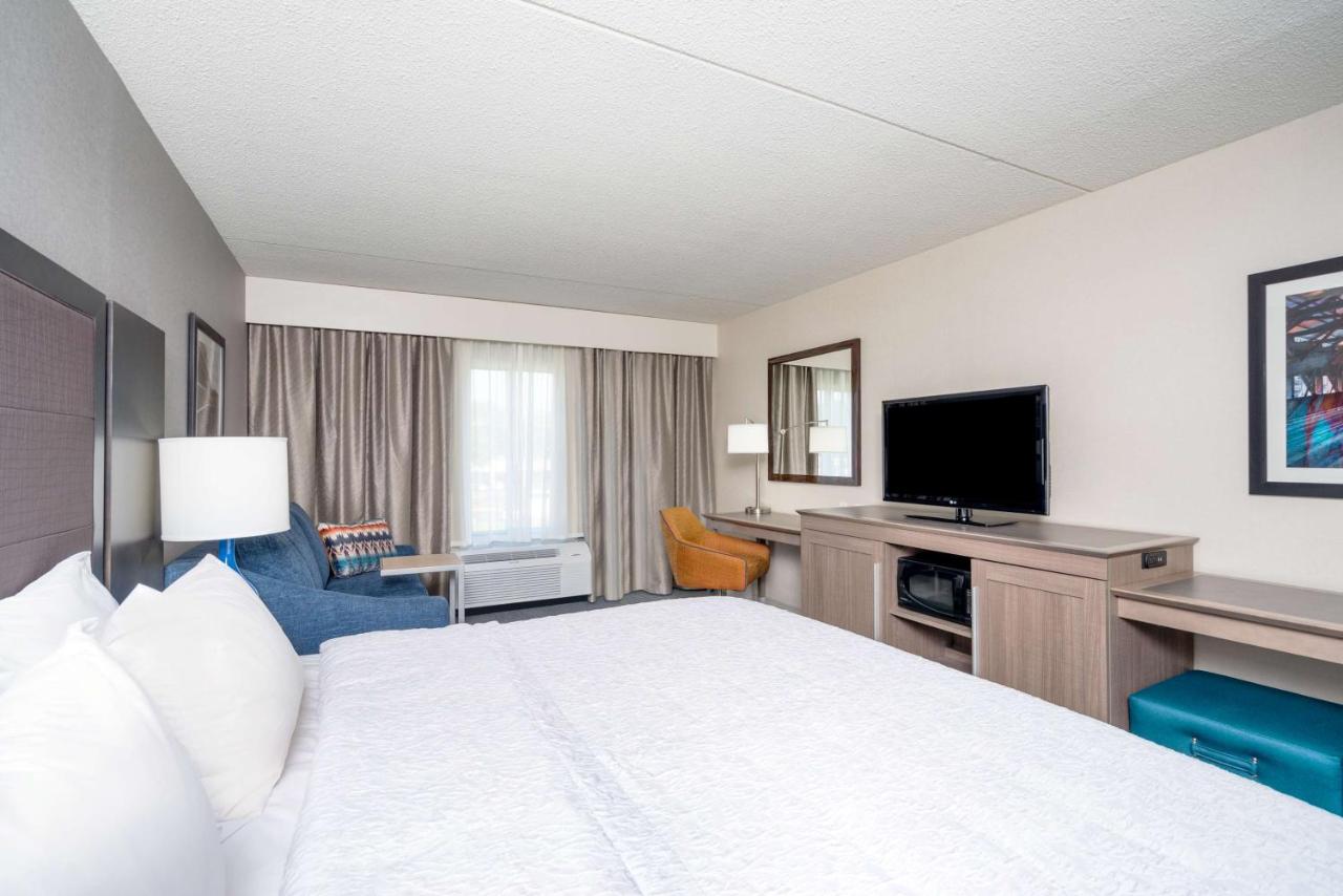 | Hampton Inn Clifton Park