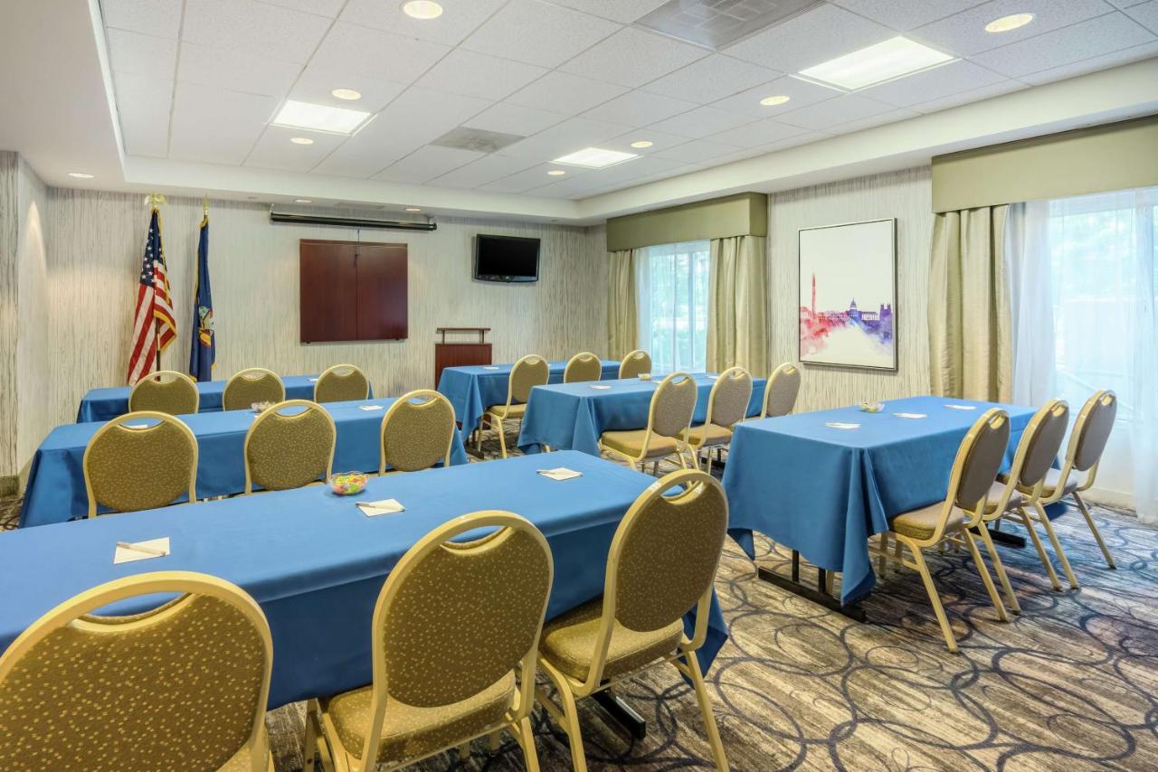 | Hampton Inn Clifton Park