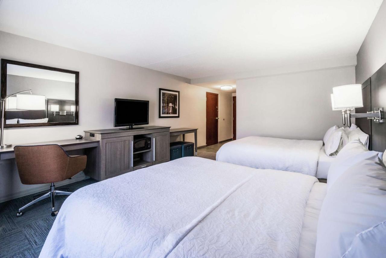 | Hampton Inn Clifton Park