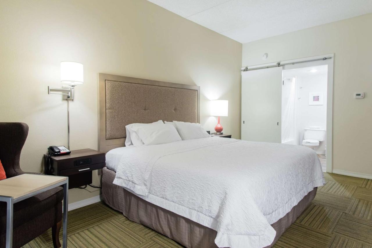 King Room - Non-Smoking at Hampton Inn Caryville-I-75/Cove Lake-State Park