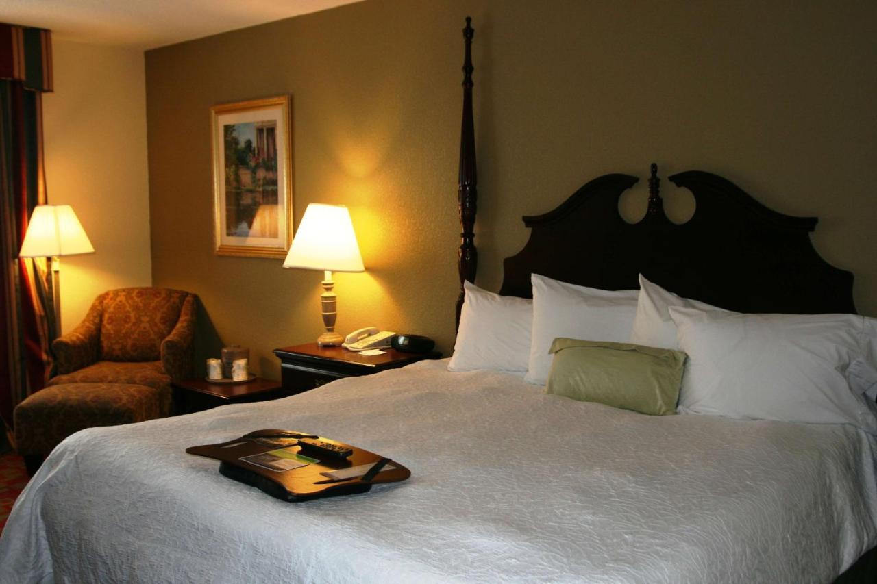 King Room with Sofa Bed - Non-Smoking at Hampton Inn Canton