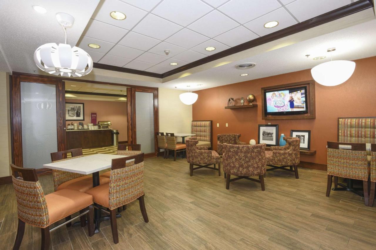 | Hampton Inn Cincinnati Eastgate