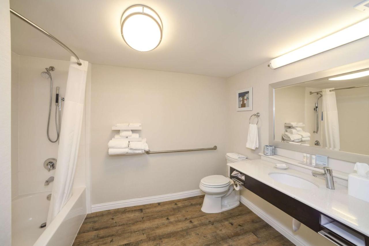 | Hampton Inn Cincinnati Eastgate