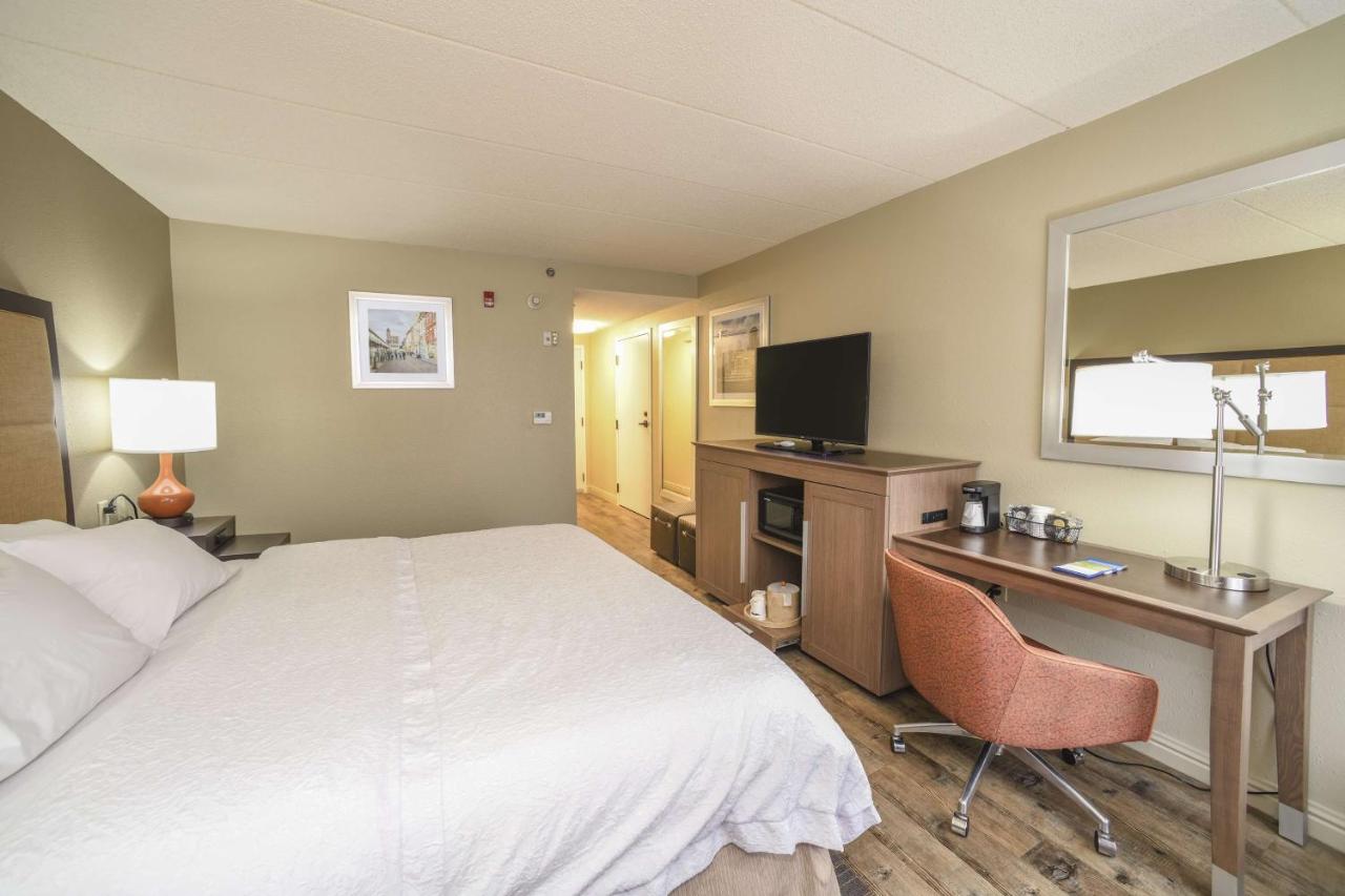 | Hampton Inn Cincinnati Eastgate