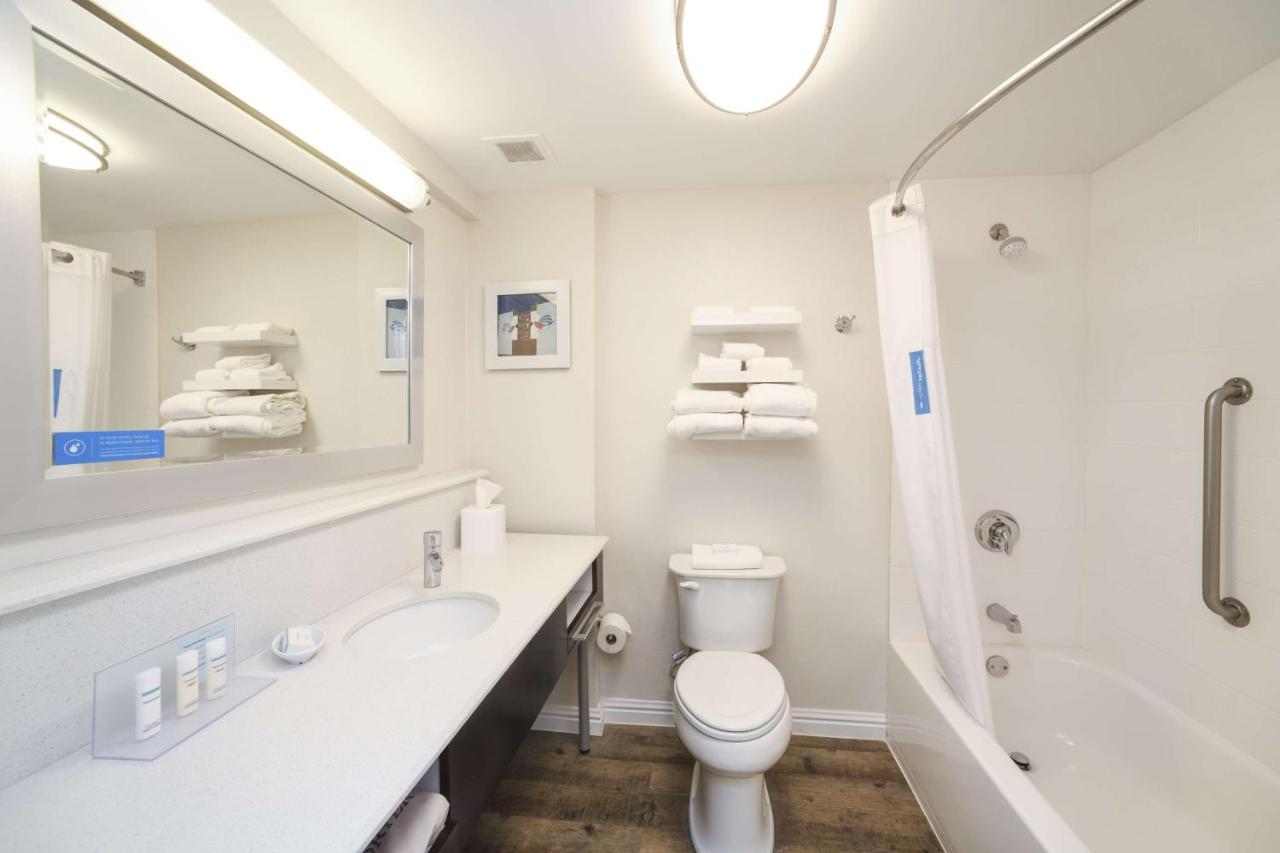 | Hampton Inn Cincinnati Eastgate