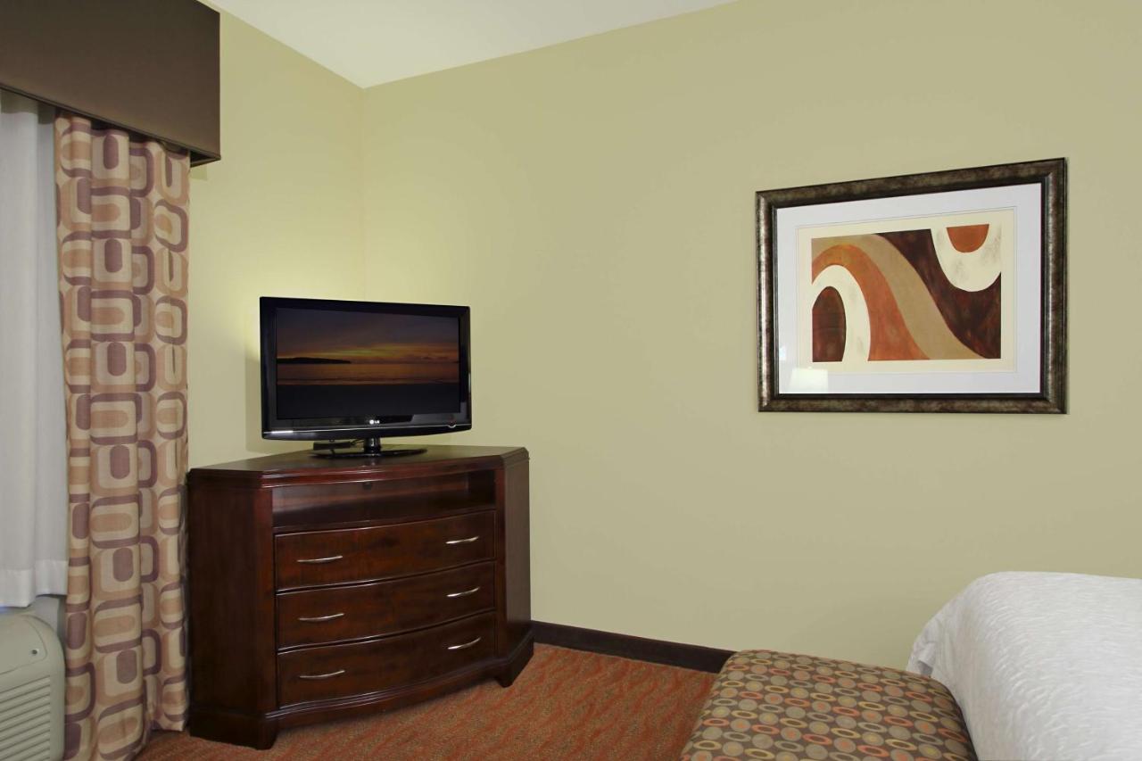 Queen Room with Two Queen Beds - Non-Smoking at Hampton Inn & Suites Conroe - I-45 North