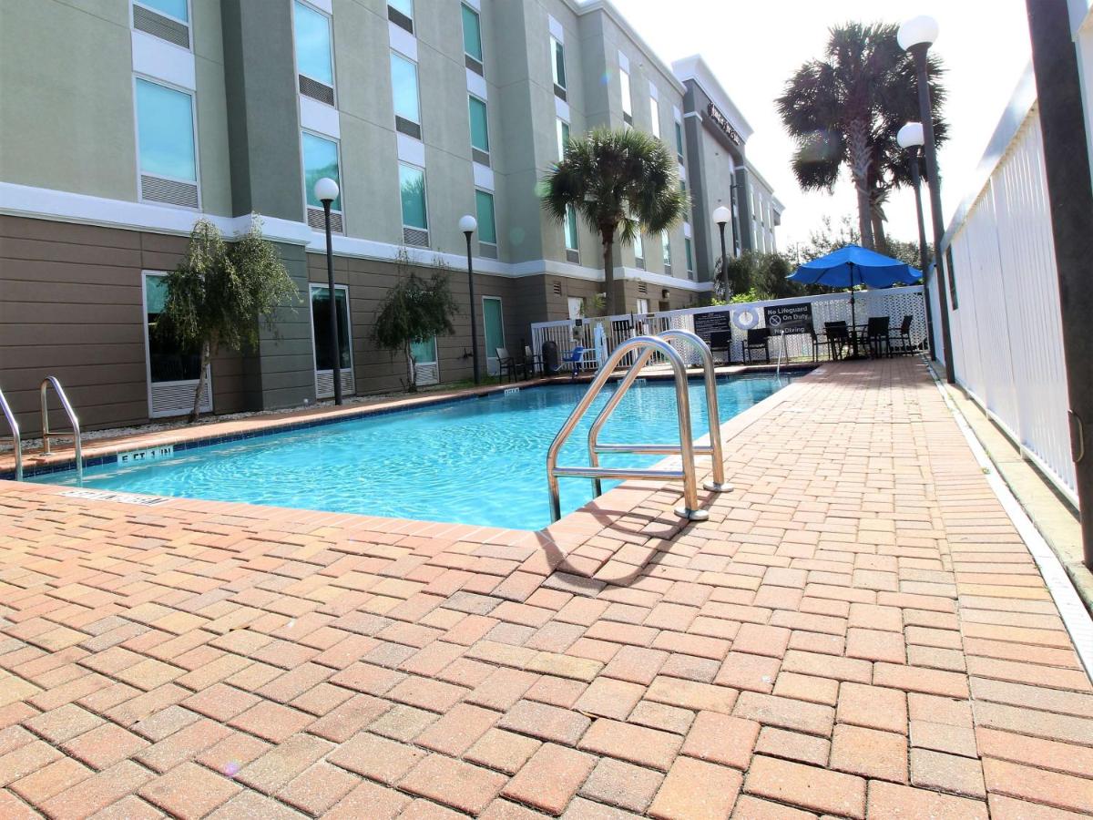 | Hampton Inn & Suites Palm Coast