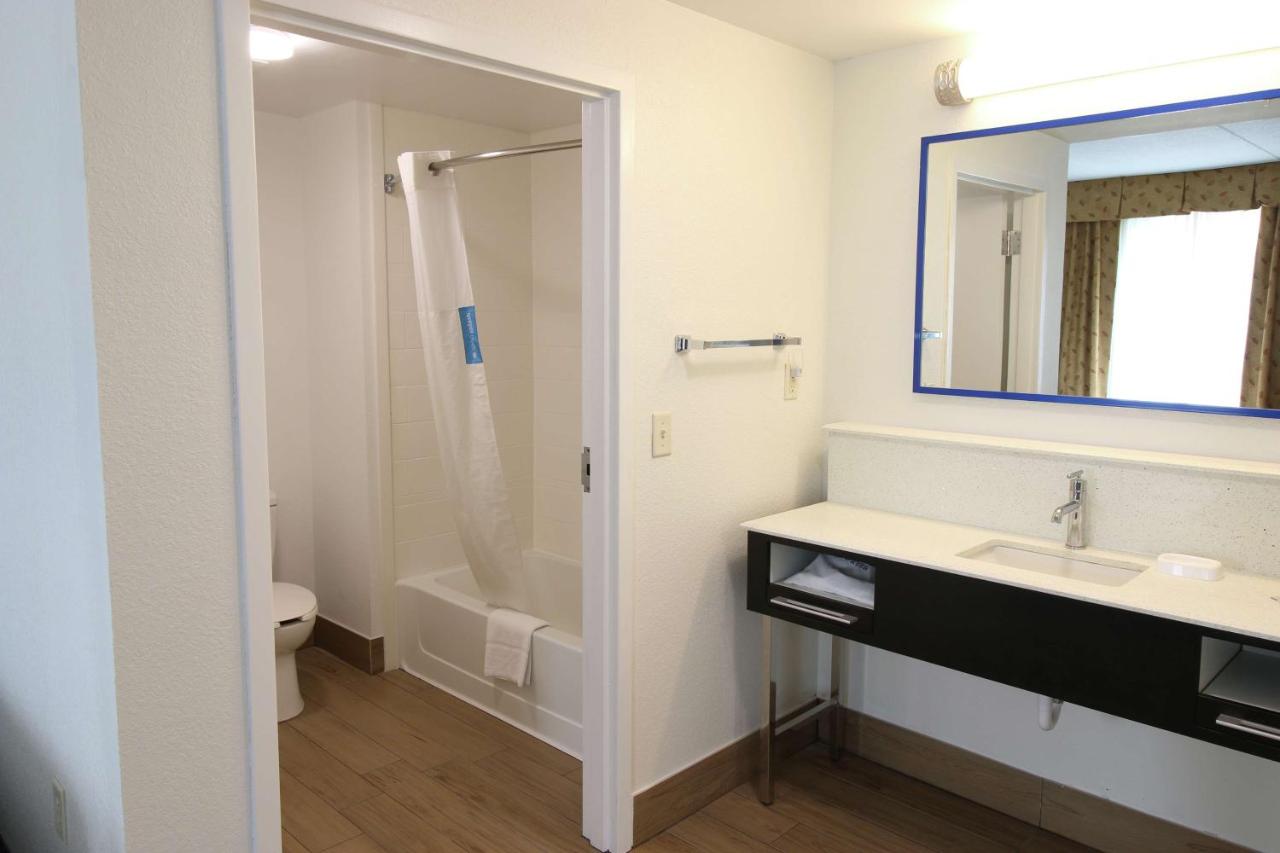 | Hampton Inn & Suites Palm Coast
