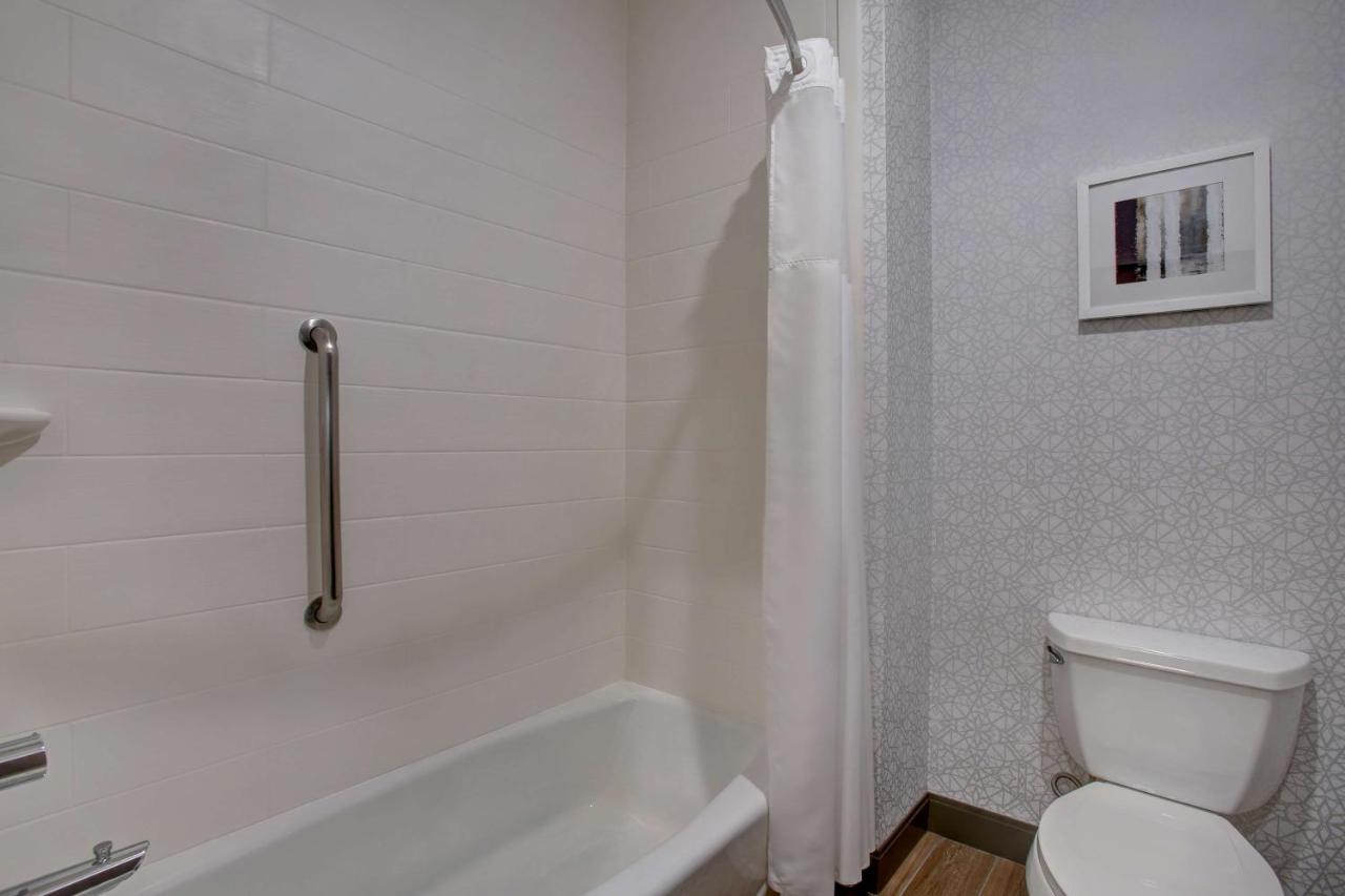Non-Smoking Double Queen Room at Hampton Inn & Suites Dallas-DeSoto