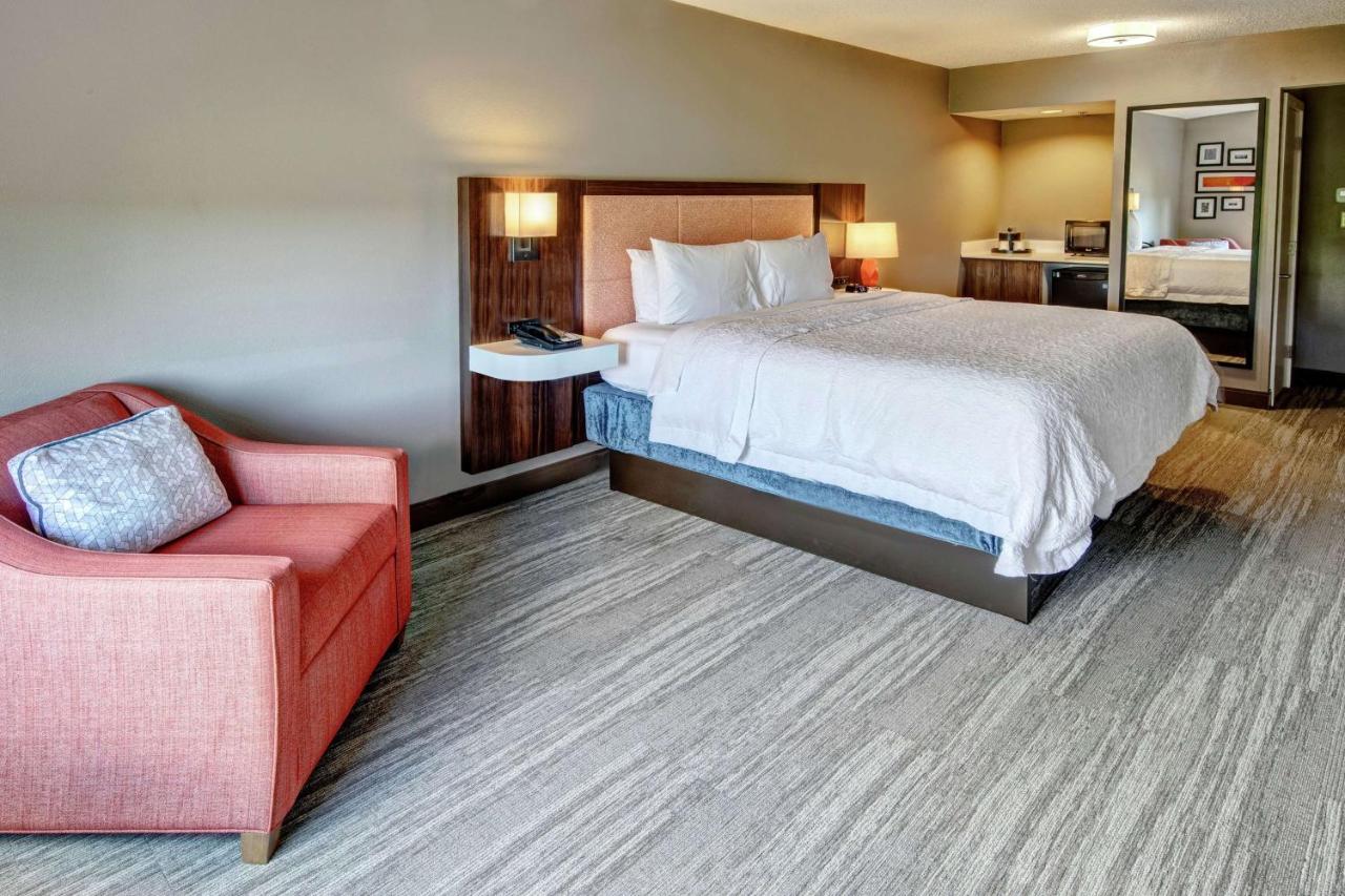 Executive King Room at Hampton Inn Elizabeth City