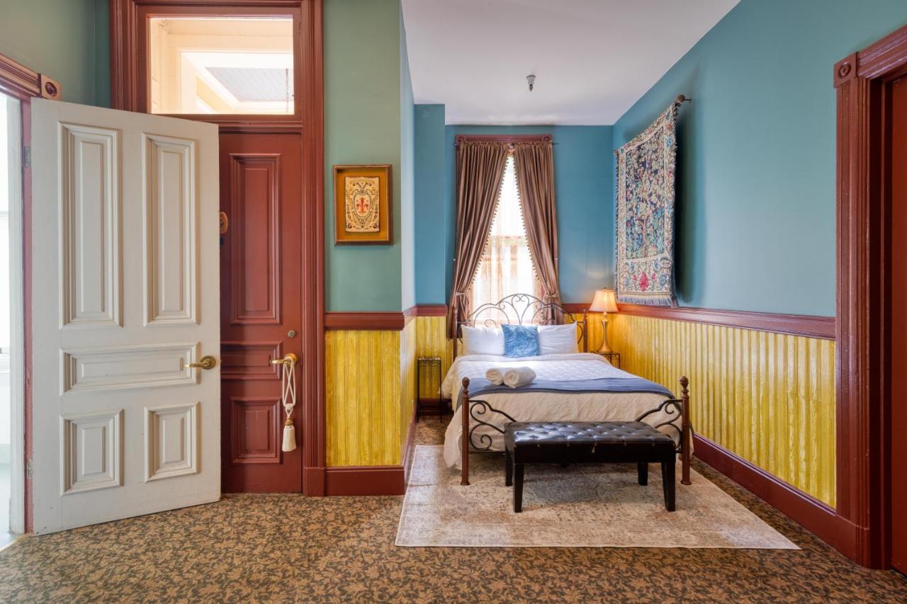 | HI Sacramento Hostel