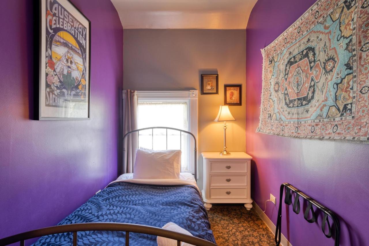 | HI Sacramento Hostel