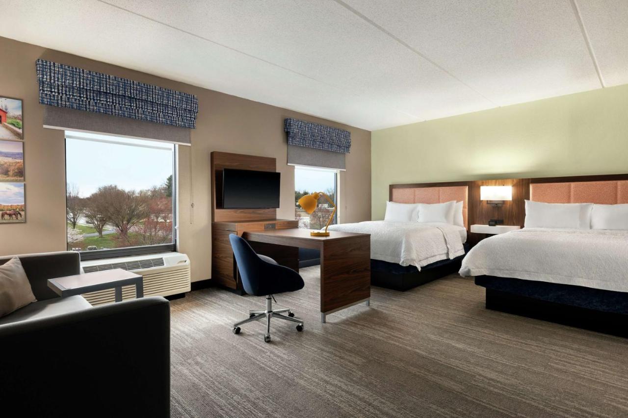 Queen Studio at Hampton Inn & Suites Frederick-Fort Detrick