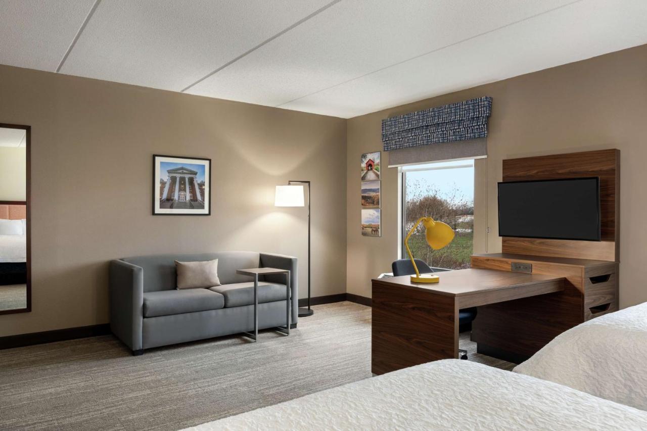 Queen Studio at Hampton Inn & Suites Frederick-Fort Detrick