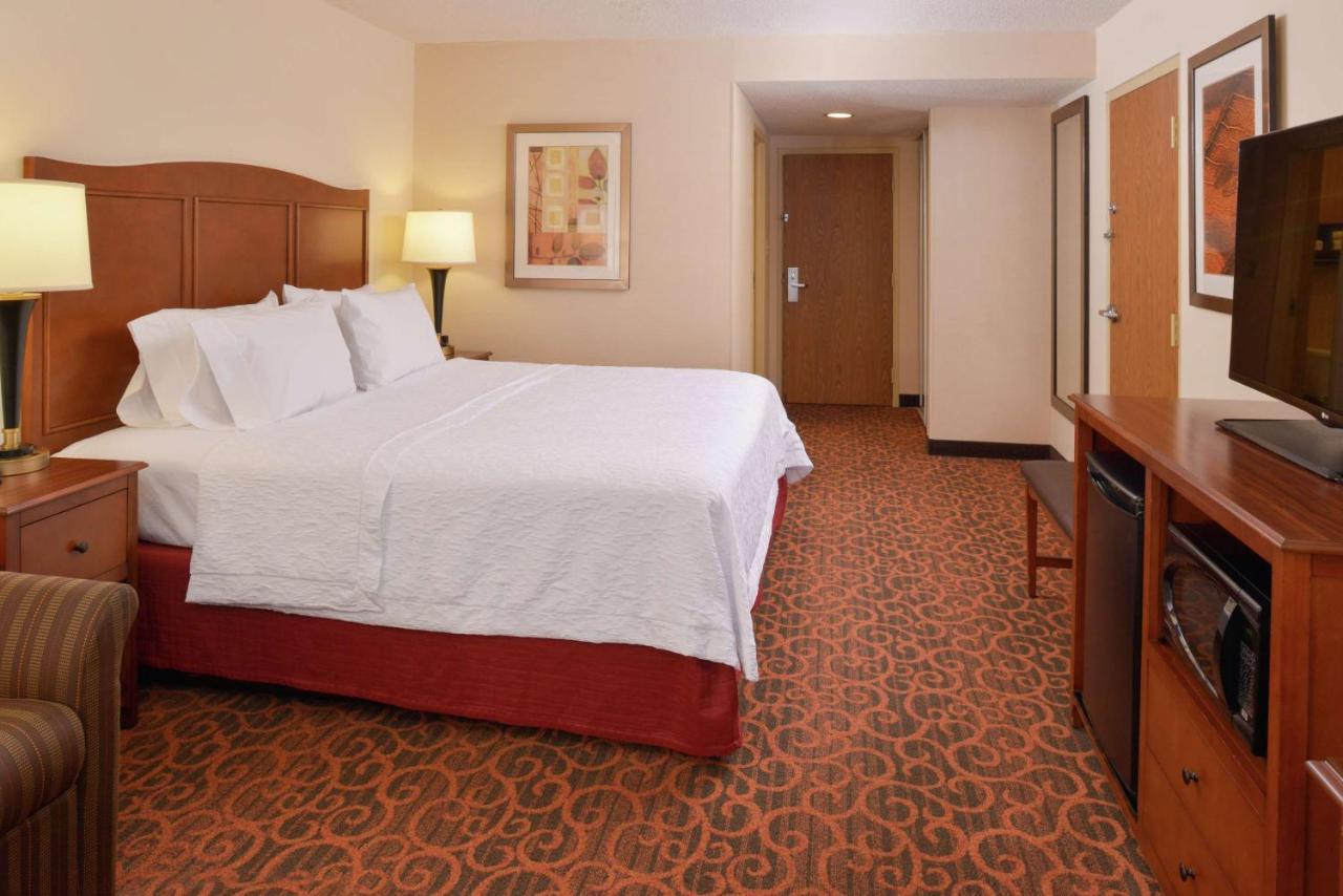King Room with Sofa Bed - Non-Smoking at Hampton Inn Frederick