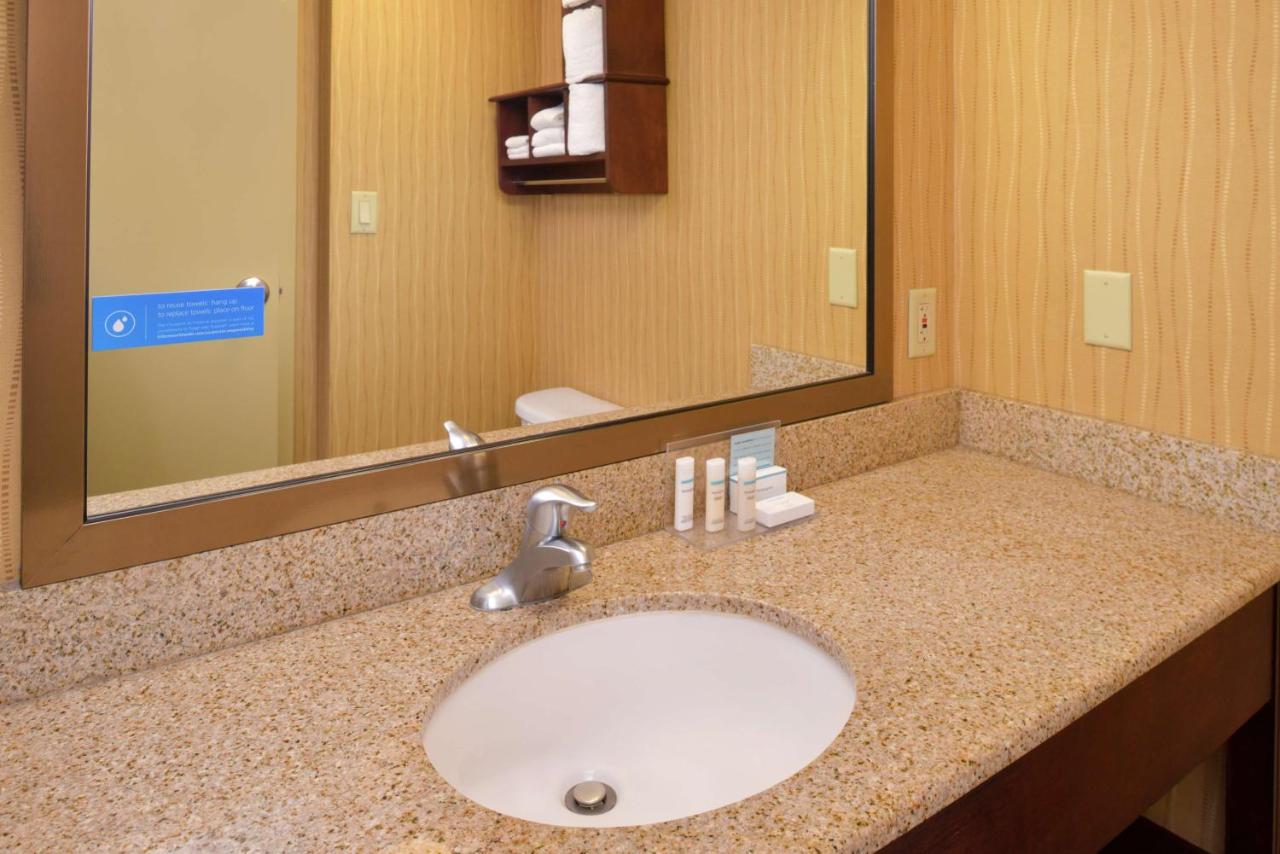 King Room with Sofa Bed - Non-Smoking at Hampton Inn Frederick