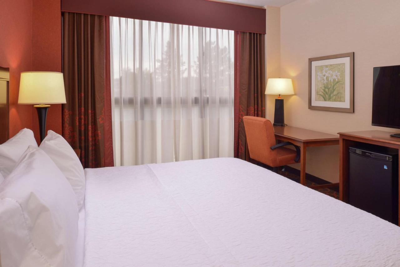 King Room - Disability Access/Hearing Accessible - Non-Smoking at Hampton Inn Frederick