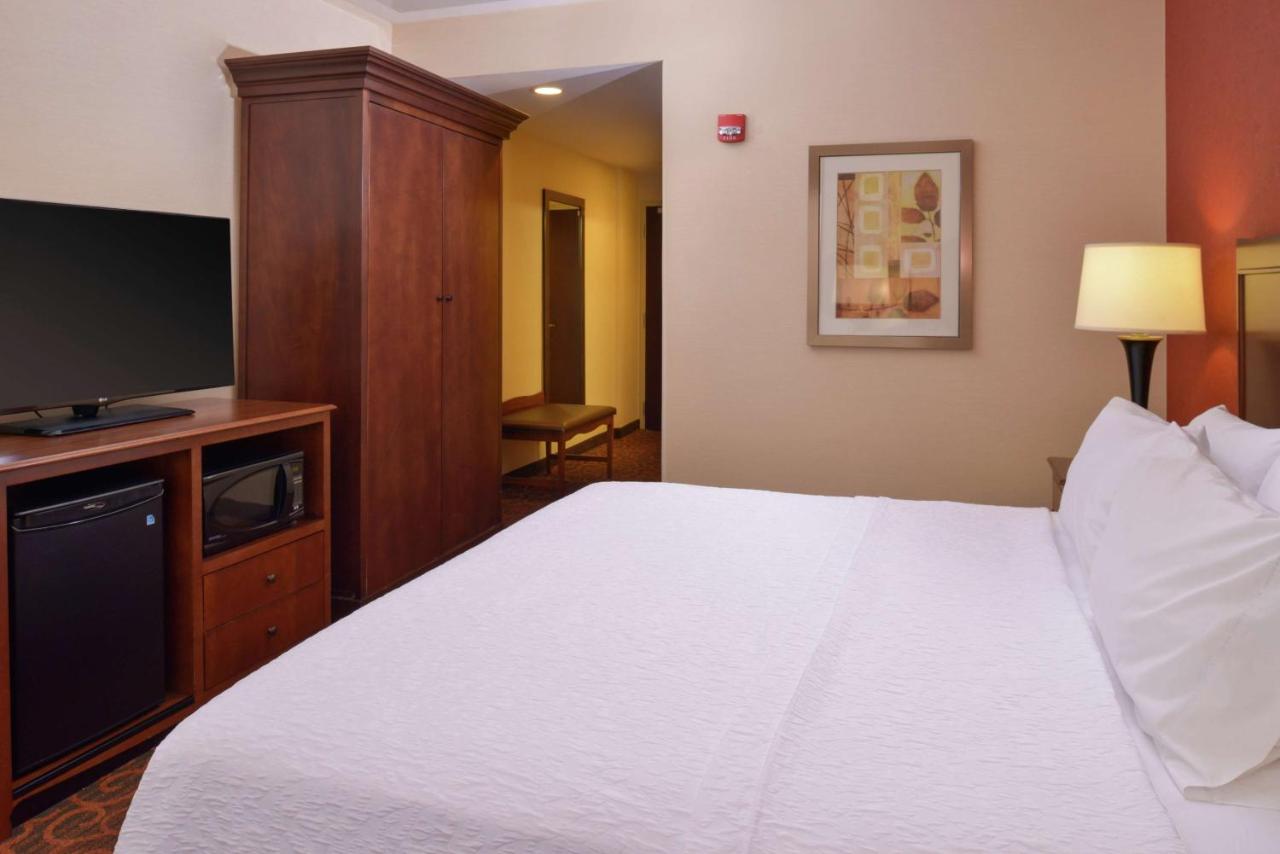 King Room - Disability Access/Hearing Accessible - Non-Smoking at Hampton Inn Frederick