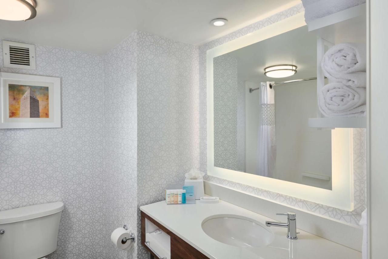 Queen Room with Two Queen Beds - Non-Smoking at Hampton Inn Fairfax City
