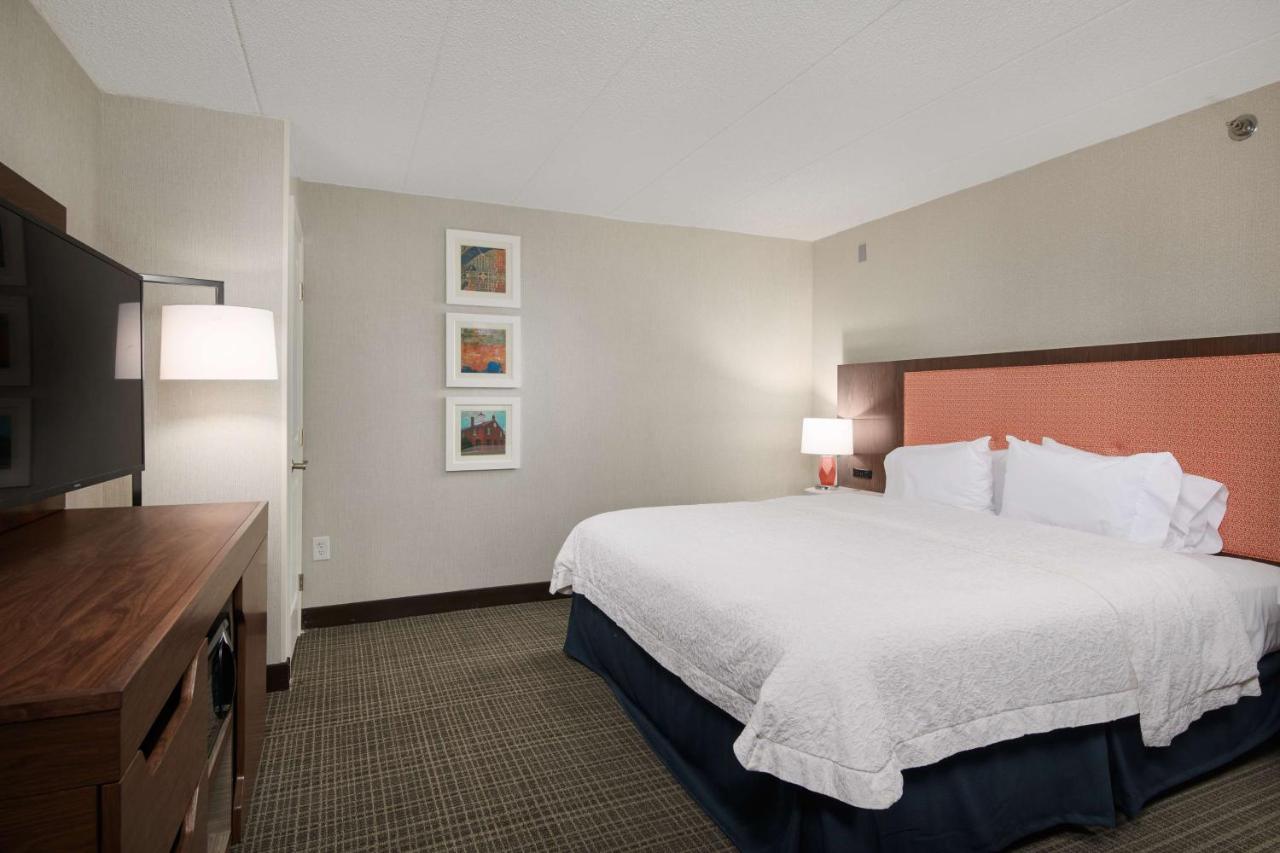King Room - Mobility Accessible/Non-Smoking at Hampton Inn Fairfax City