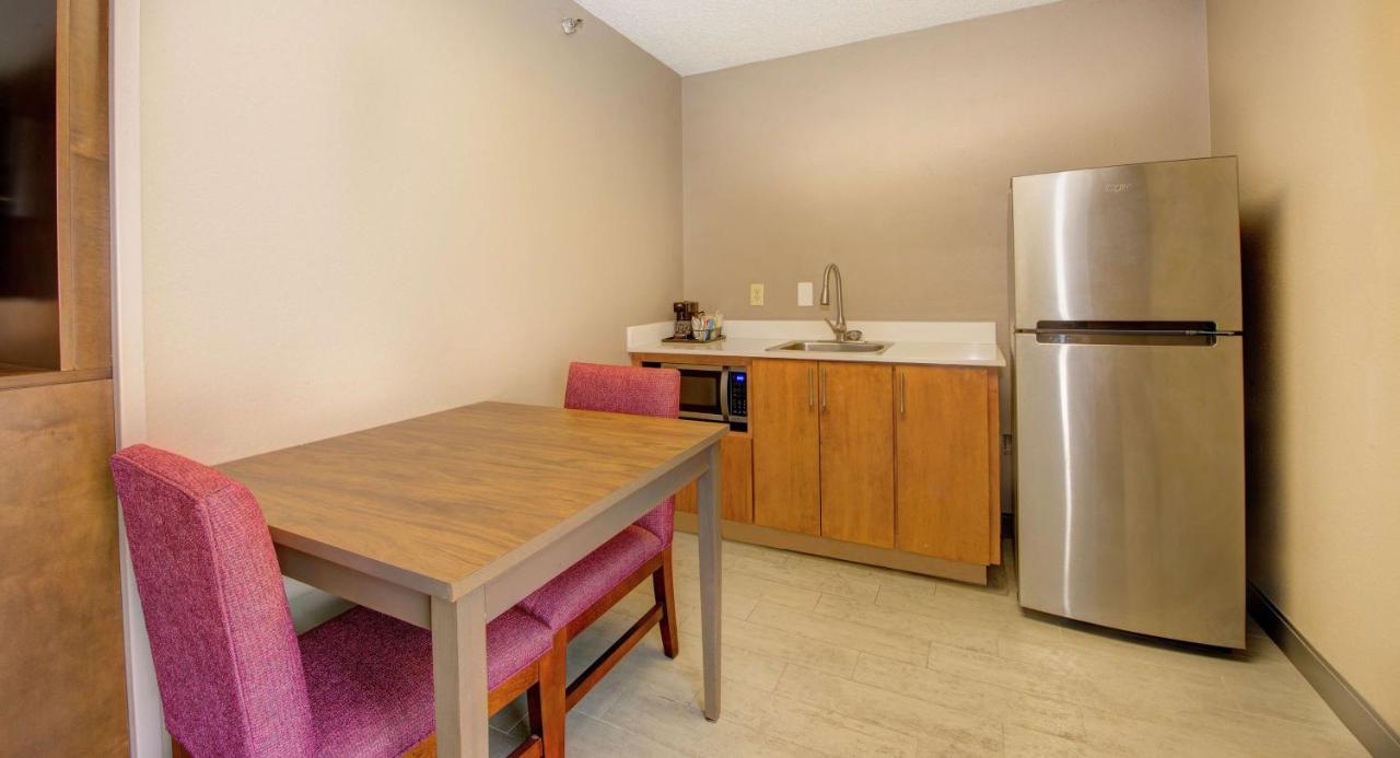 King Room with Kitchen at Hampton Inn Gaffney