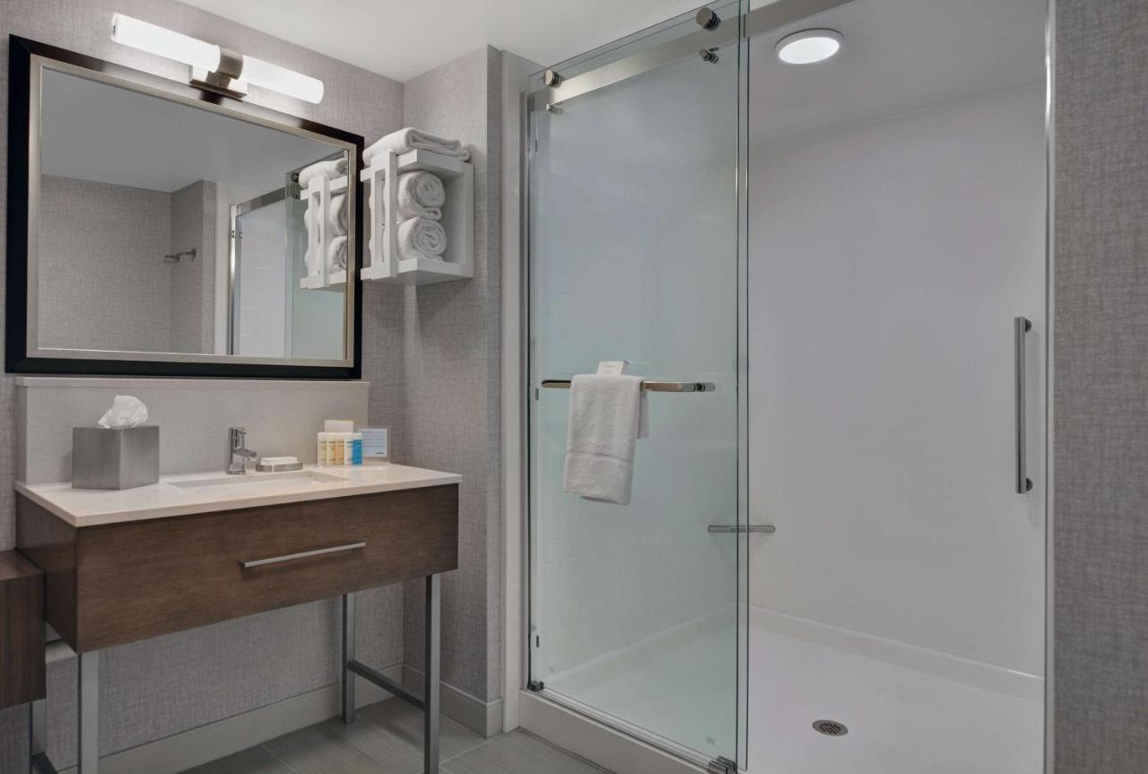 | Hampton Inn Gallatin