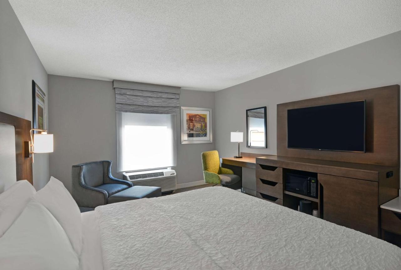 | Hampton Inn Gallatin