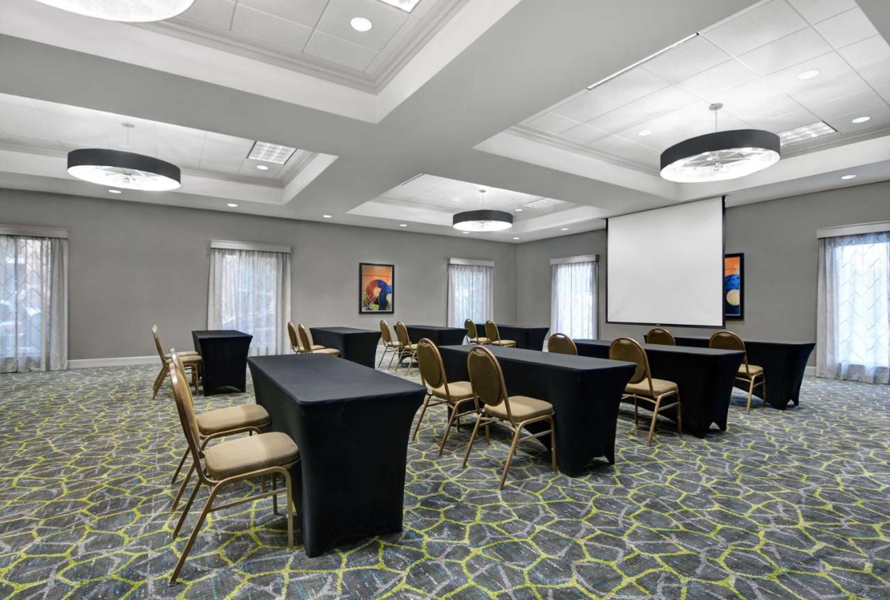 | Hampton Inn Gallatin