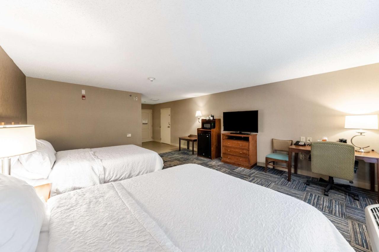 Queen Room with Two Queen Beds - Disability Access/Non-Smoking at Hampton Inn Greenfield
