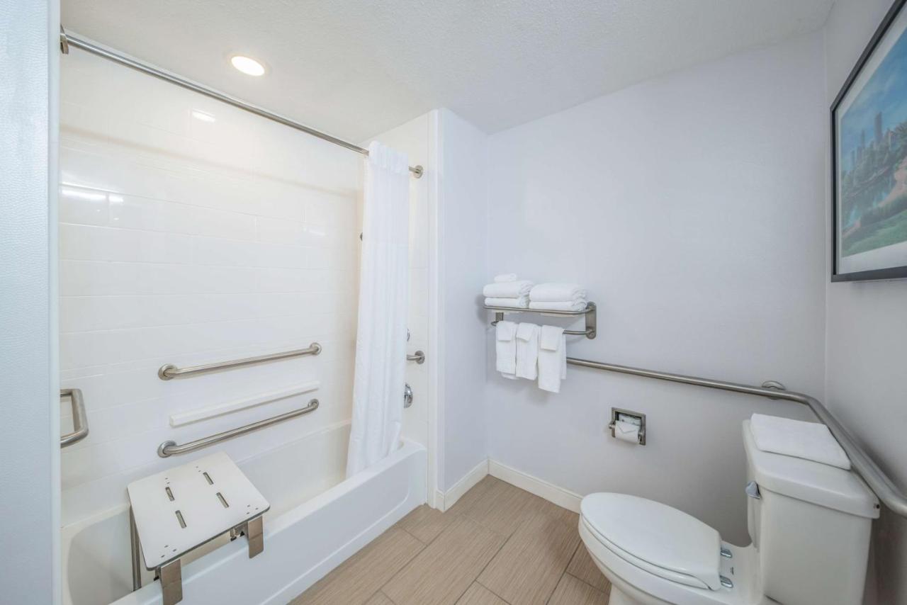 Queen Room with Two Queen Beds - Disability Access/Non-Smoking at Hampton Inn Greenfield