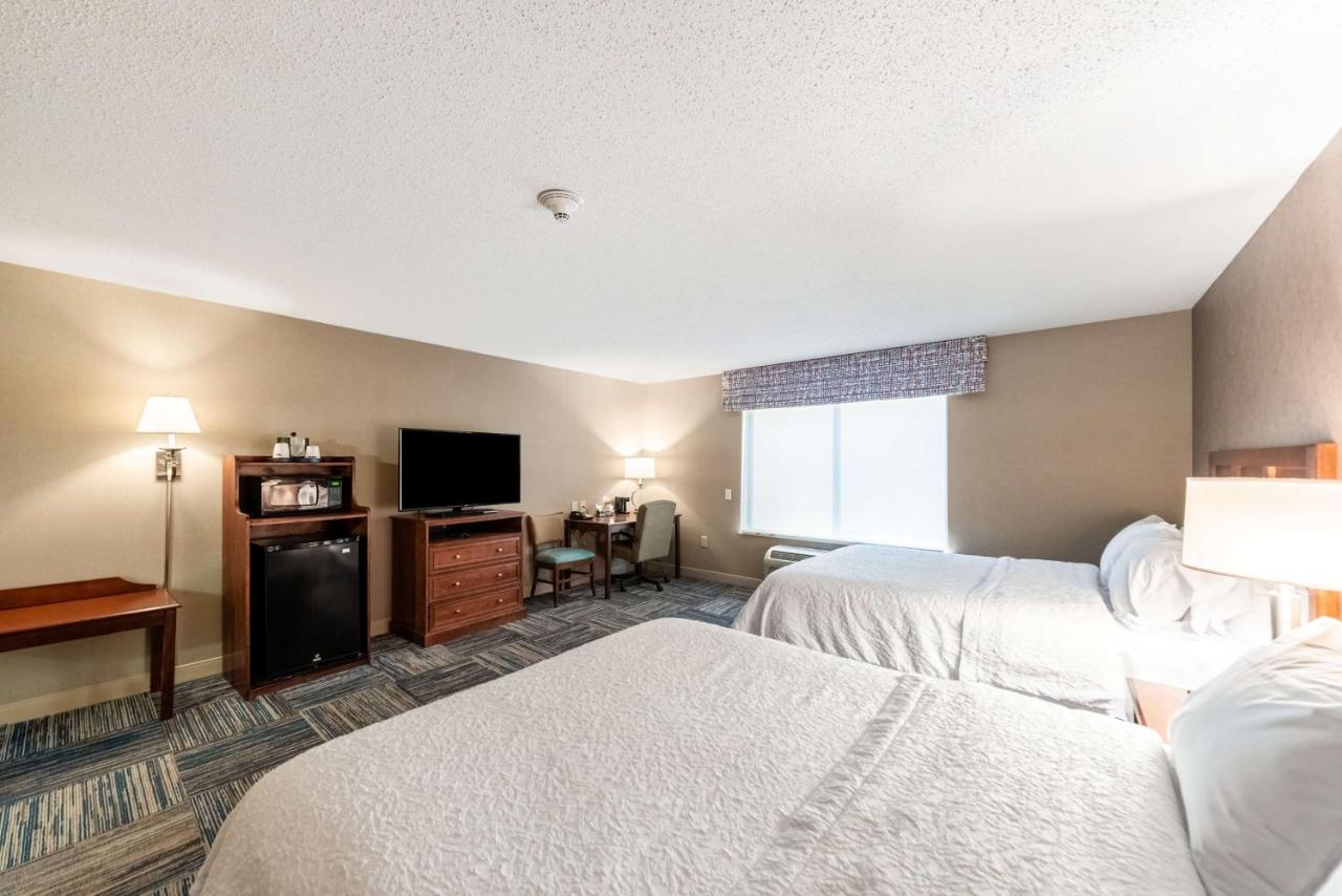 Queen Room with Two Queen Beds - Disability Access/Non-Smoking at Hampton Inn Greenfield
