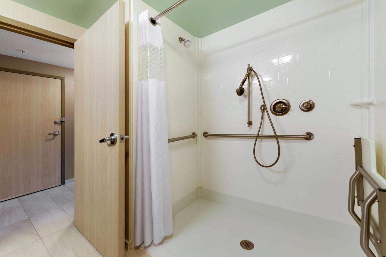 King Room - Disability Access at Hampton Inn & Suites Gulfport I-10