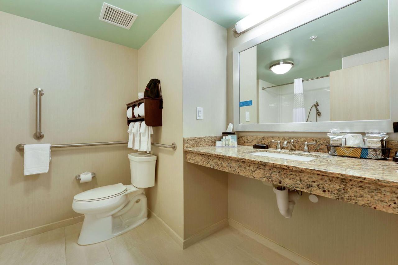 King Room - Disability Access at Hampton Inn & Suites Gulfport I-10