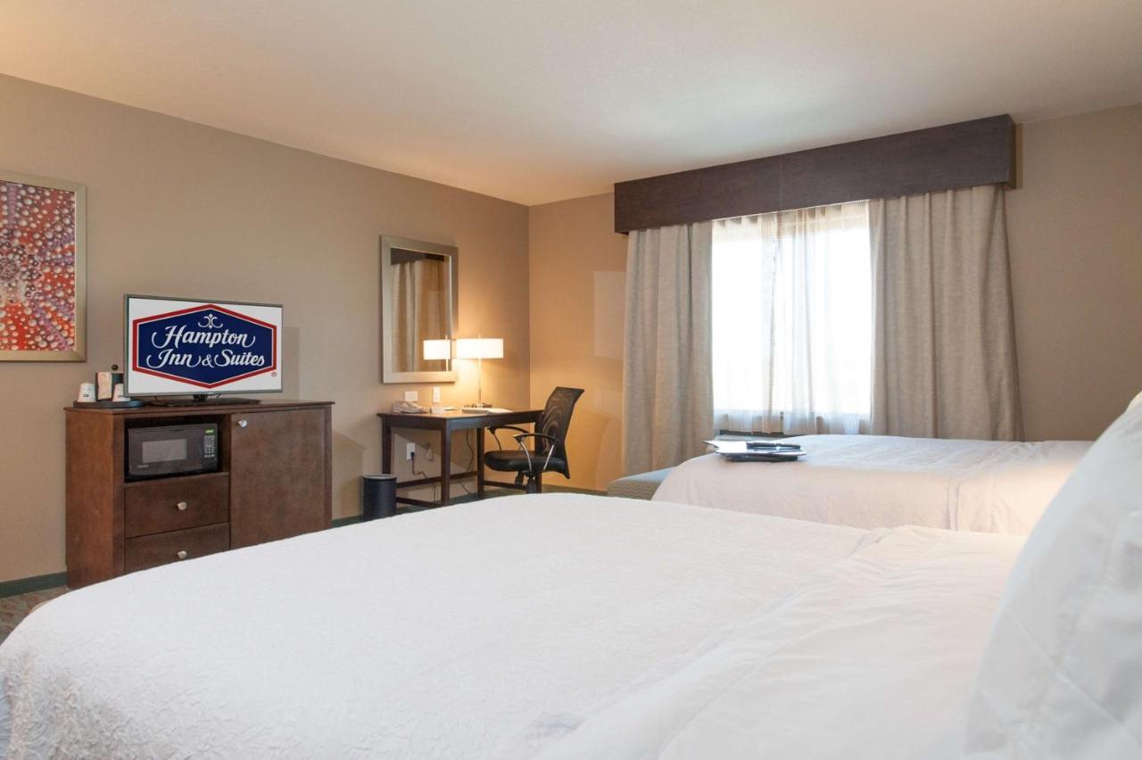 Queen Room with Two Queen Beds - Disability/Hearing Access at Hampton Inn & Suites Gulfport I-10