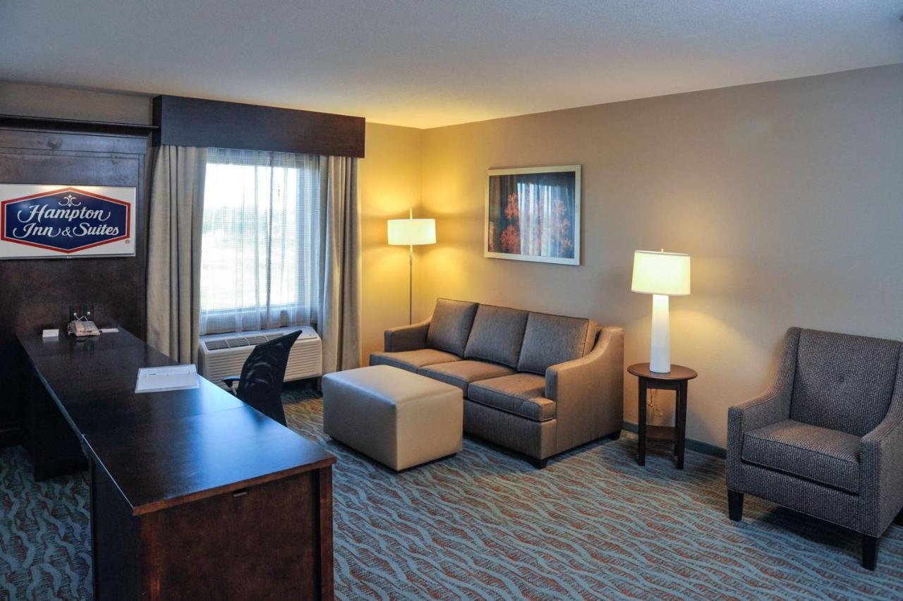 Studio Suite with Two Queen Beds at Hampton Inn & Suites Gulfport I-10