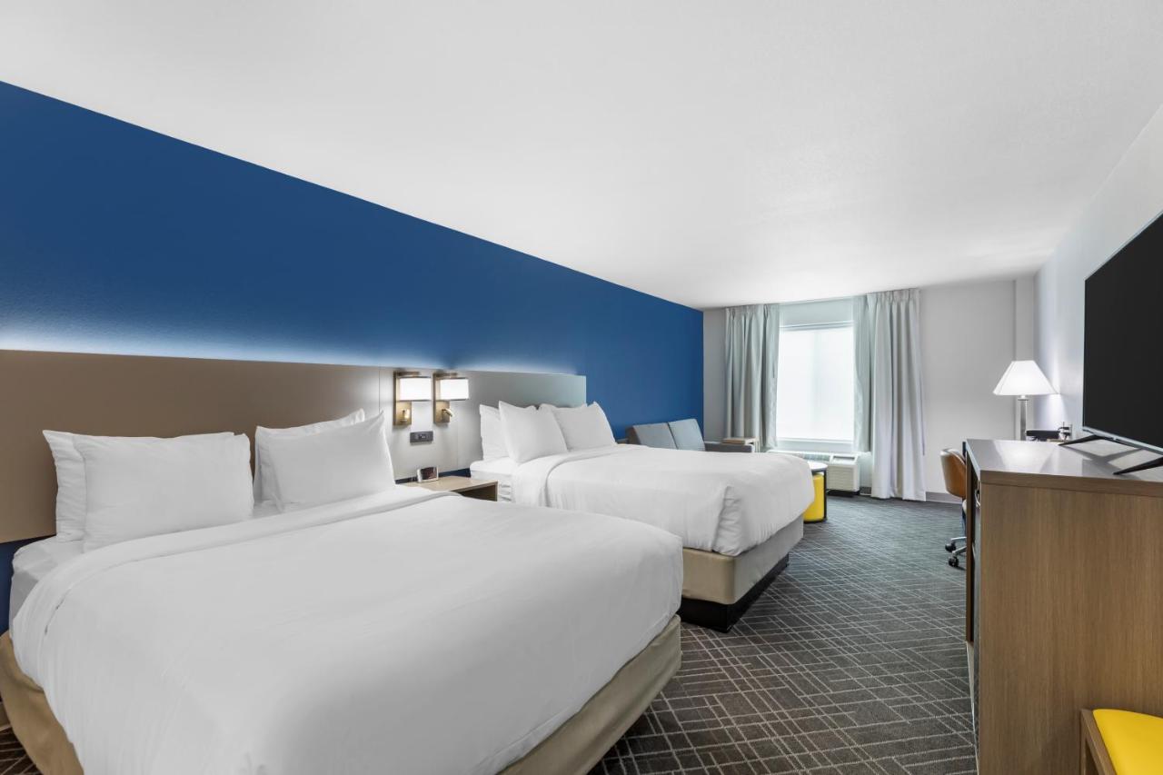 Queen Room with Two Queen Beds - Non-Smoking at Comfort Inn & Suites Glenwood Springs On The River