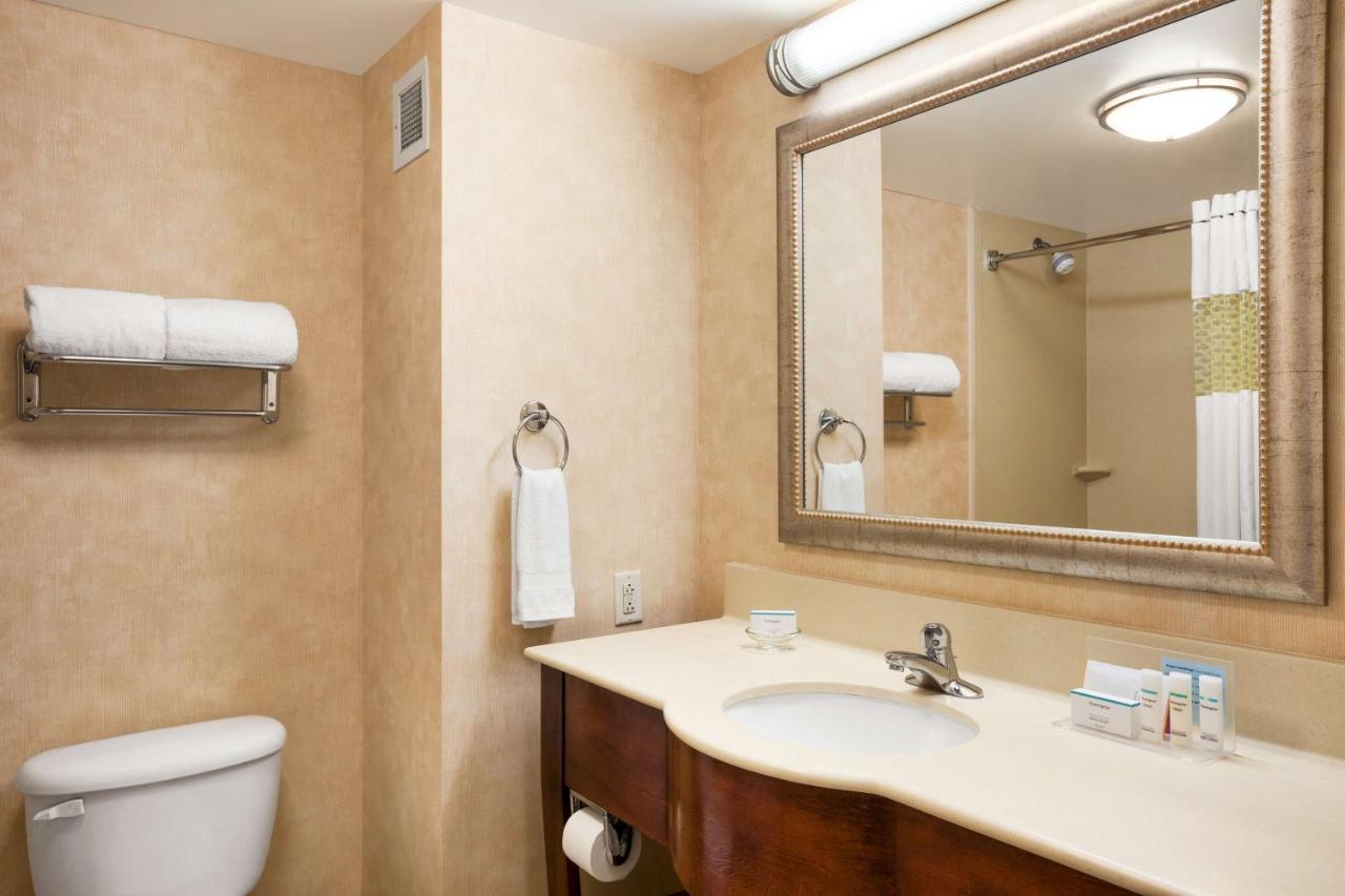 Queen Room with Two Queen Beds at Hampton Inn Geneva