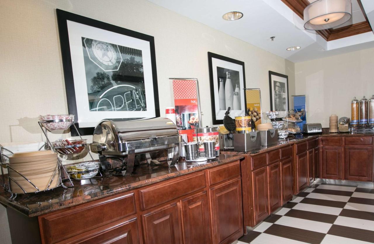 | Hampton Inn Hadley-Amherst Area