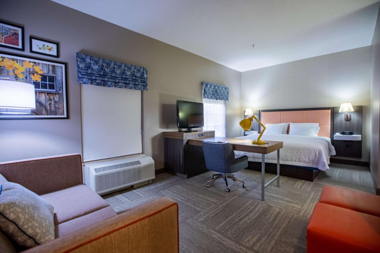 | Hampton Inn Hadley-Amherst Area