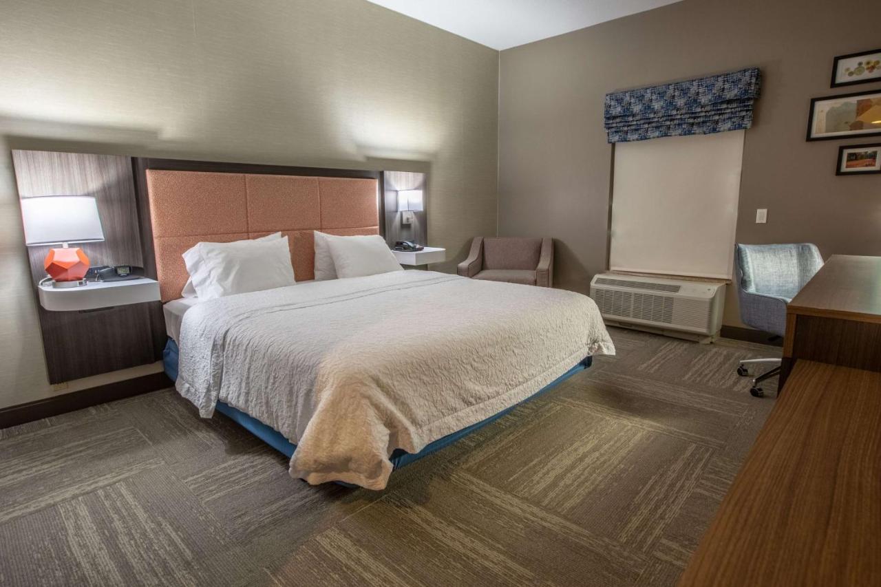 | Hampton Inn Hadley-Amherst Area
