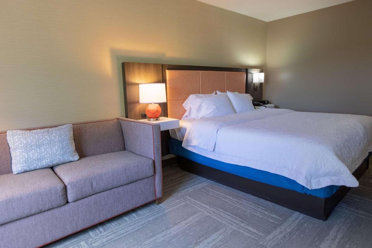 | Hampton Inn Hadley-Amherst Area