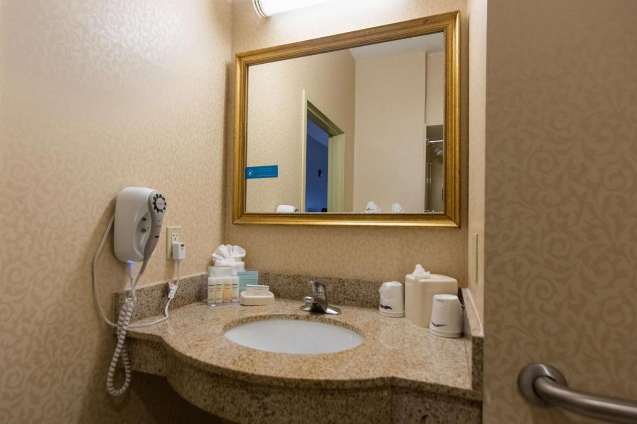 | Hampton Inn Hadley-Amherst Area