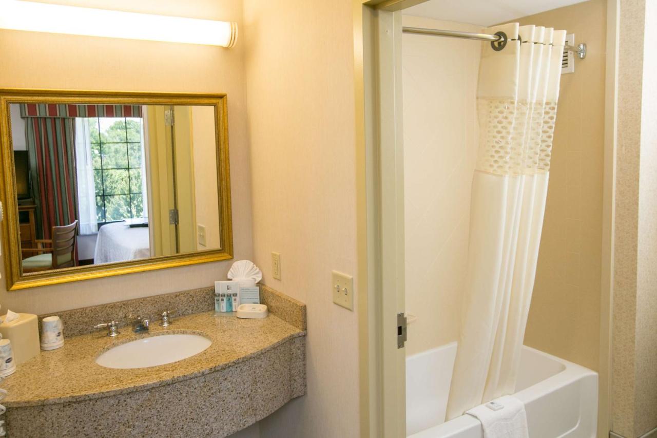 | Hampton Inn Hadley-Amherst Area